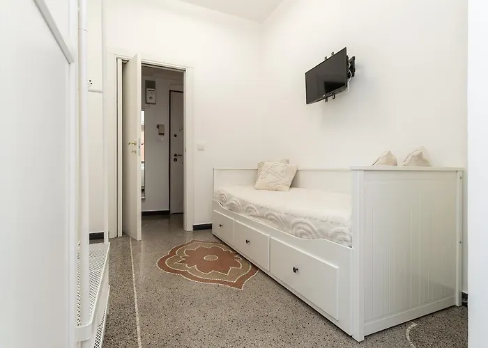 Accogliente Appartamento-10 Min Dal Centro Genua