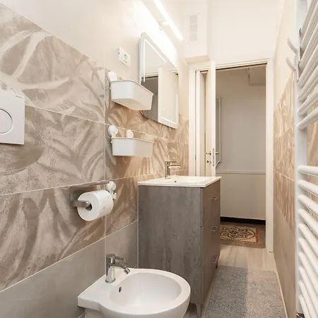 Accogliente Appartamento-10 Min Dal Centro Appartement Genua
