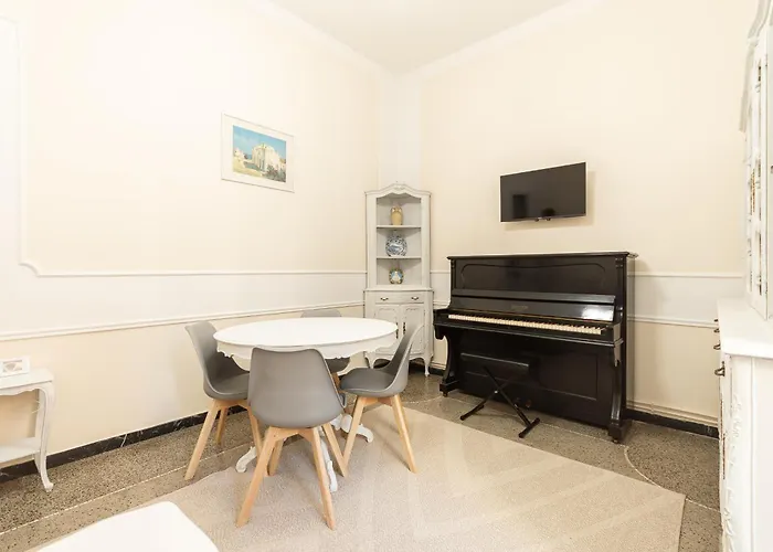 Accogliente Appartamento-10 Min Dal Centro Apartman Genova